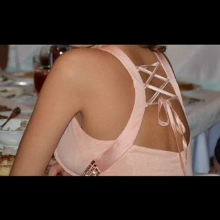 Длинное персиковое платье