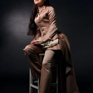 Дизайнерский костюм 