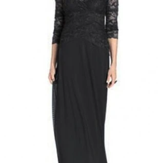 Платье черное 50 размер Onyx Nite Lace Gown V-Neck+