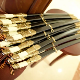 Сувенирная гусарская сабля 