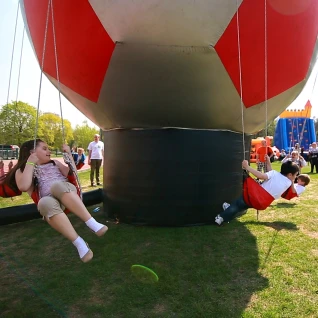 Футбольные качели