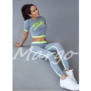 Серый спортивный костюм женский топ и легинсы