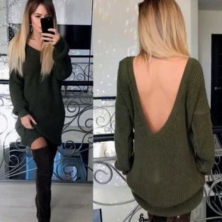 Платье свитер хаки с открытой спиной короткое мини миди зеленое с длинным рукавом женское