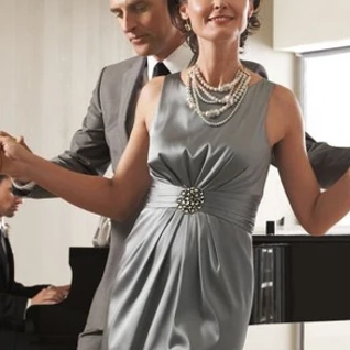 Платье Eliza J Brooch dress Размеры 42, 44