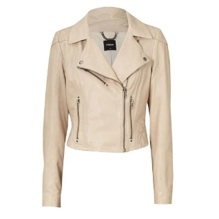 Бежевая куртка кожаная косуха