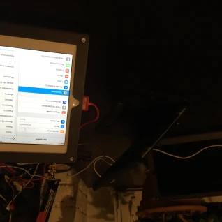 Ipad с металлической стойкой