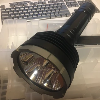 Фонарь поисковый (Fenix RC40, мощный)