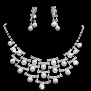 Колье PAPAYA JAM Pearl Crystal Necklace Faux