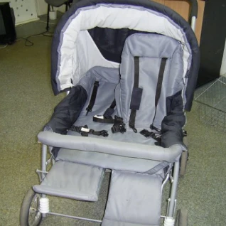 Коляска прогулочная для близнецов и погодков. 