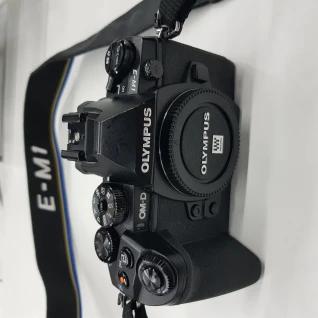 Olympus OM-D E-M1
