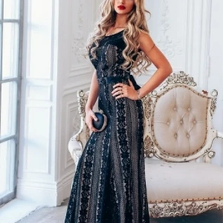 Вечернее платье с вышивкой и открытой спиной