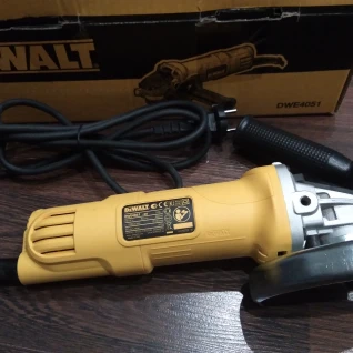  Болгарка УШМ DeWALT DWE4051