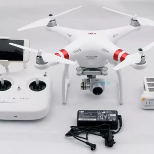 Квадрокоптер DJI Phantom 3 
