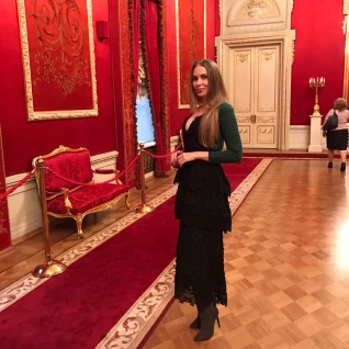 Платье чёрное кружевное