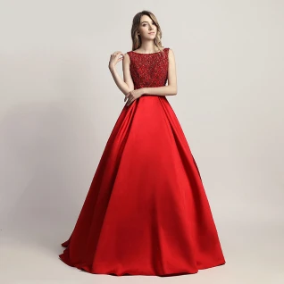 Вечернее платье