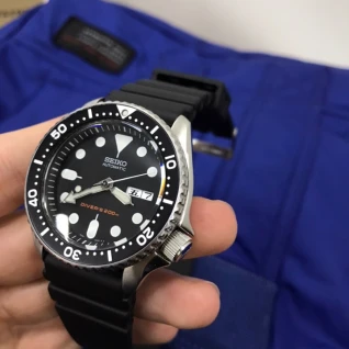 Часы Seiko SKX007