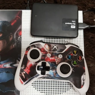 Игровая приставка Xbox one s