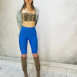 Джинсовая куртка + топ + велосипедки