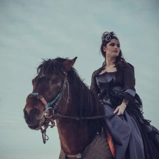 Исторический костюм для фотосессии: Фиалка. Размеры 48-50