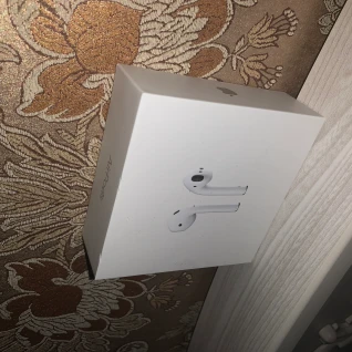 Беспроводные наушники Apple AirPods 