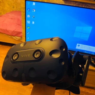 Шлем виртуальной реальности HTC Vive Pro