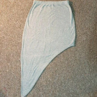 Юбка серая асимметричная мини миди трикотажная