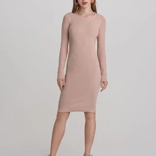 Платье лапша новое пудровое рубчик