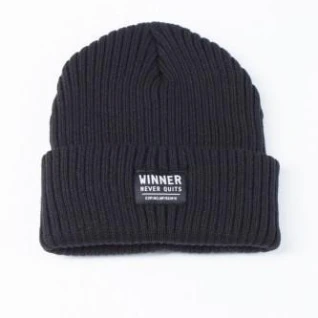 Черная вязаная шапка мужская женская