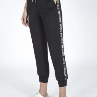 Женские черные брюки джогеры