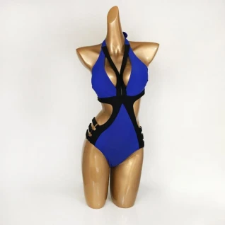 Ярко синий слитный купальник с портупеей