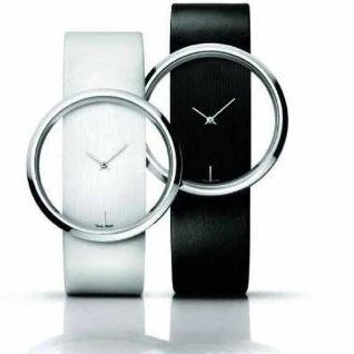 Часы женские наручные черные белые