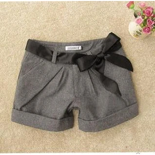 Серые шерстяные шорты