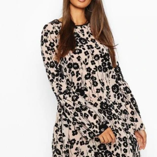 Цветочное платье пудровое