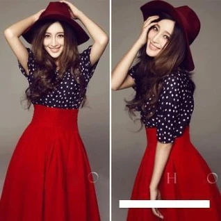 Женский костюм кофта и юбка в горошек