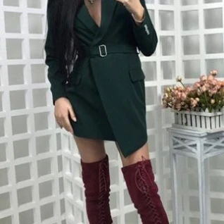 Офисное платье пиджак зеленое