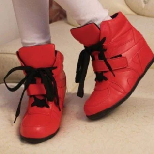 Красные кеды летние сникерсы