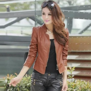 Женская коричневая кожаная куртка