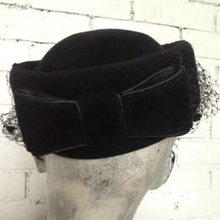 Аксессуар для фотосессии: Вуалетка мини (высота тульи 5 см)