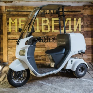Скутер Honda Gyro Canopy