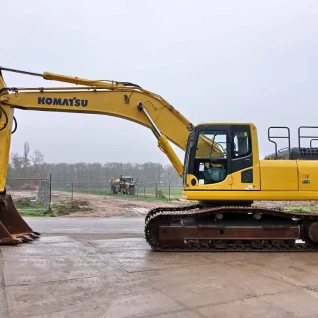 Гусеничный экскавтаор Komatsu PC300