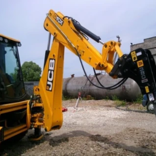 Экскаватор-погрузчик JCB 3x Super с гидромолотом