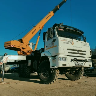 Автокран Камаз Ивановец КС-45717-3Р