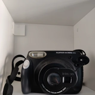 Фотоаппарат fuji instax 210