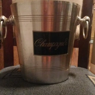 Ведерко для шампанского