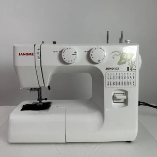 Швейная машина Janome Juno 523
