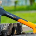 Возьмите Топор Fiskars X7 напрокат (Фото 2) в Москве