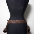 Возьмите Коричневый широкий пояс с подвесом для меча напрокат (Фото 1) в Москве