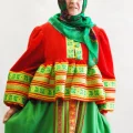 Возьмите "РУССКИЙ НАРОДНЫЙ КОСТЮМ ДЛЯ УЛИЦЫ (флис) ""ЗАБАВА"" " напрокат (Фото 13) в Москве