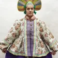 Возьмите РУССКИЙ НАРОДНЫЙ КОСТЮМ БОЯРСКИЙ (флис+гобелен) №2 напрокат (Фото 3) в Москве