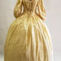 Возьмите ПЛАТЬЕ (золотая парча) напрокат (Фото 1) в Москве